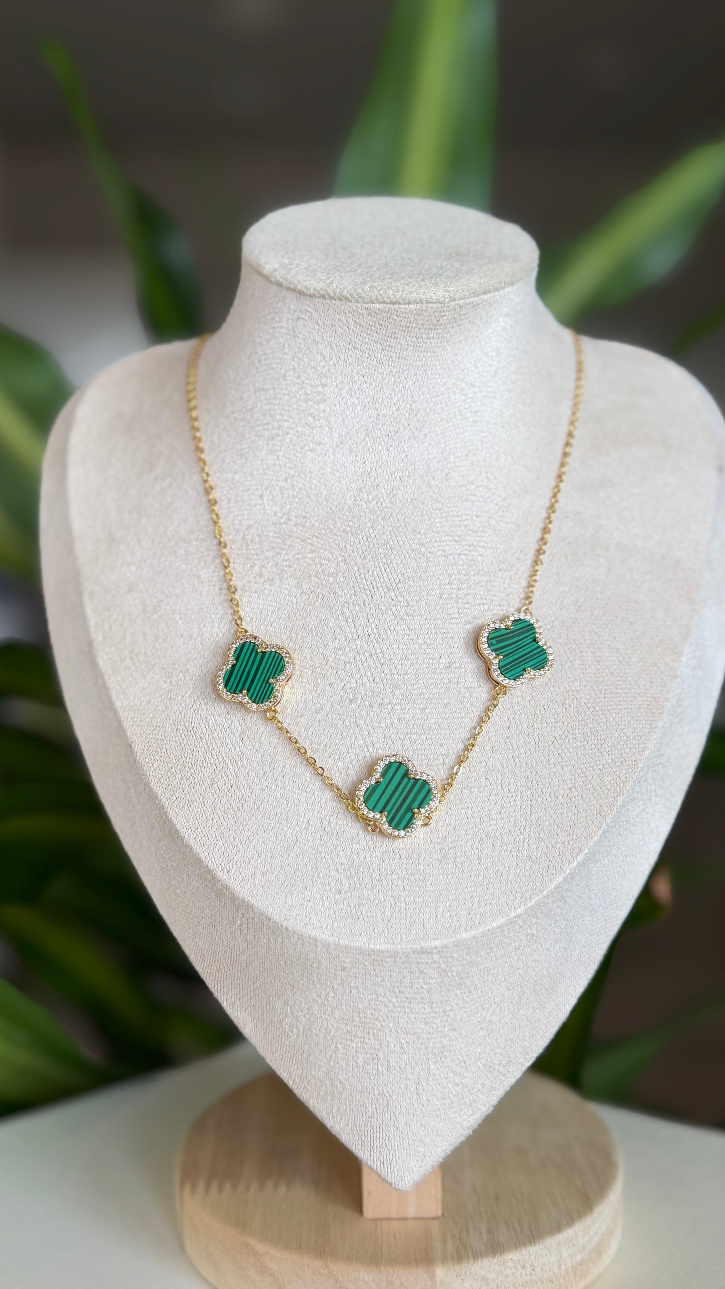 Four Clover Green Necklace