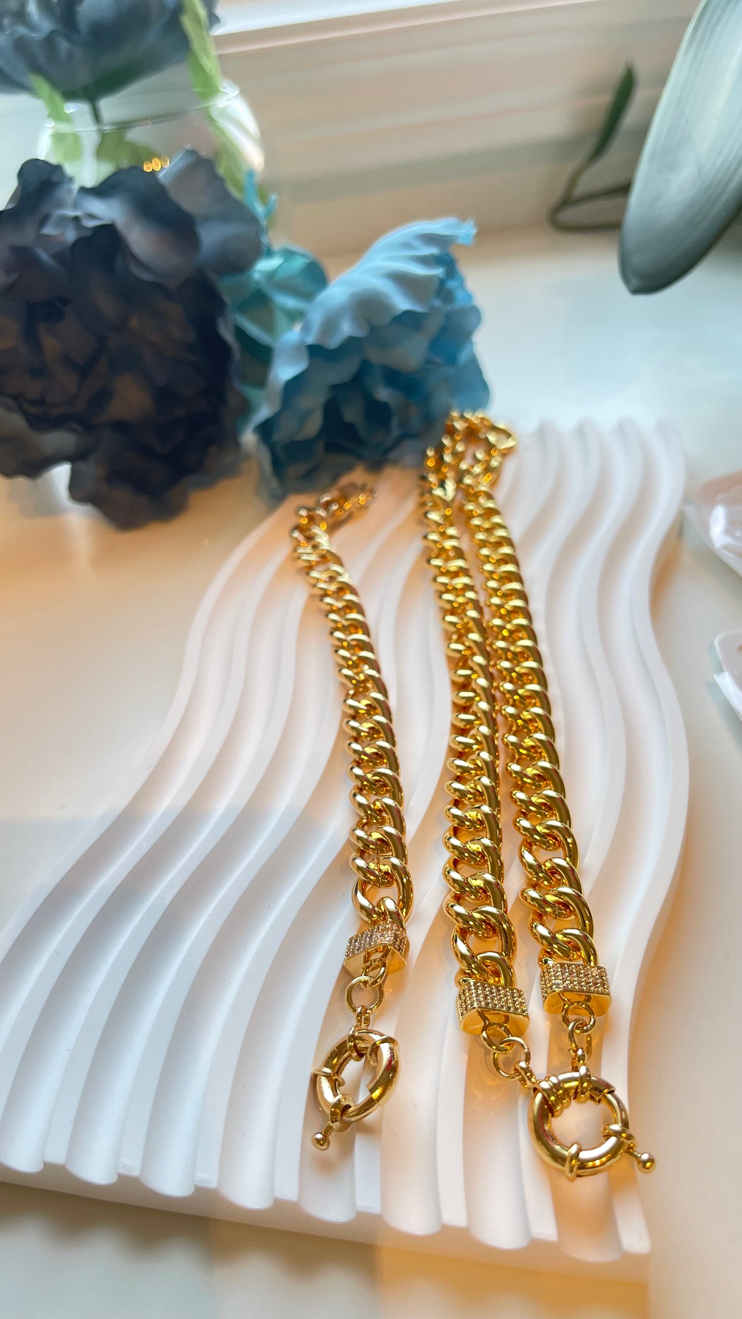Chain Set Necklace