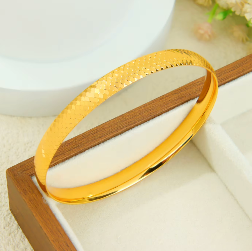 Scales Bangle