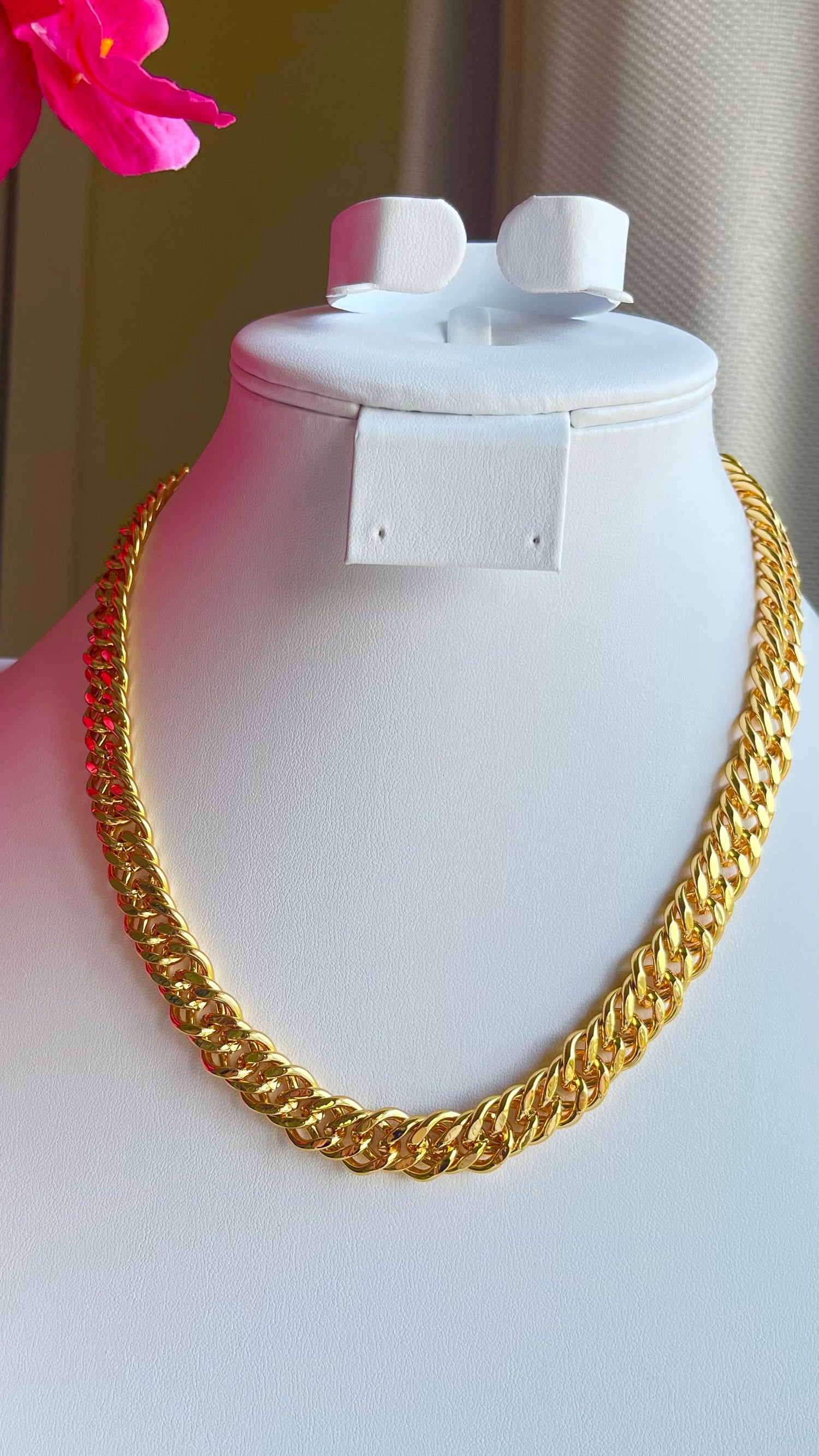 Short Necklaces