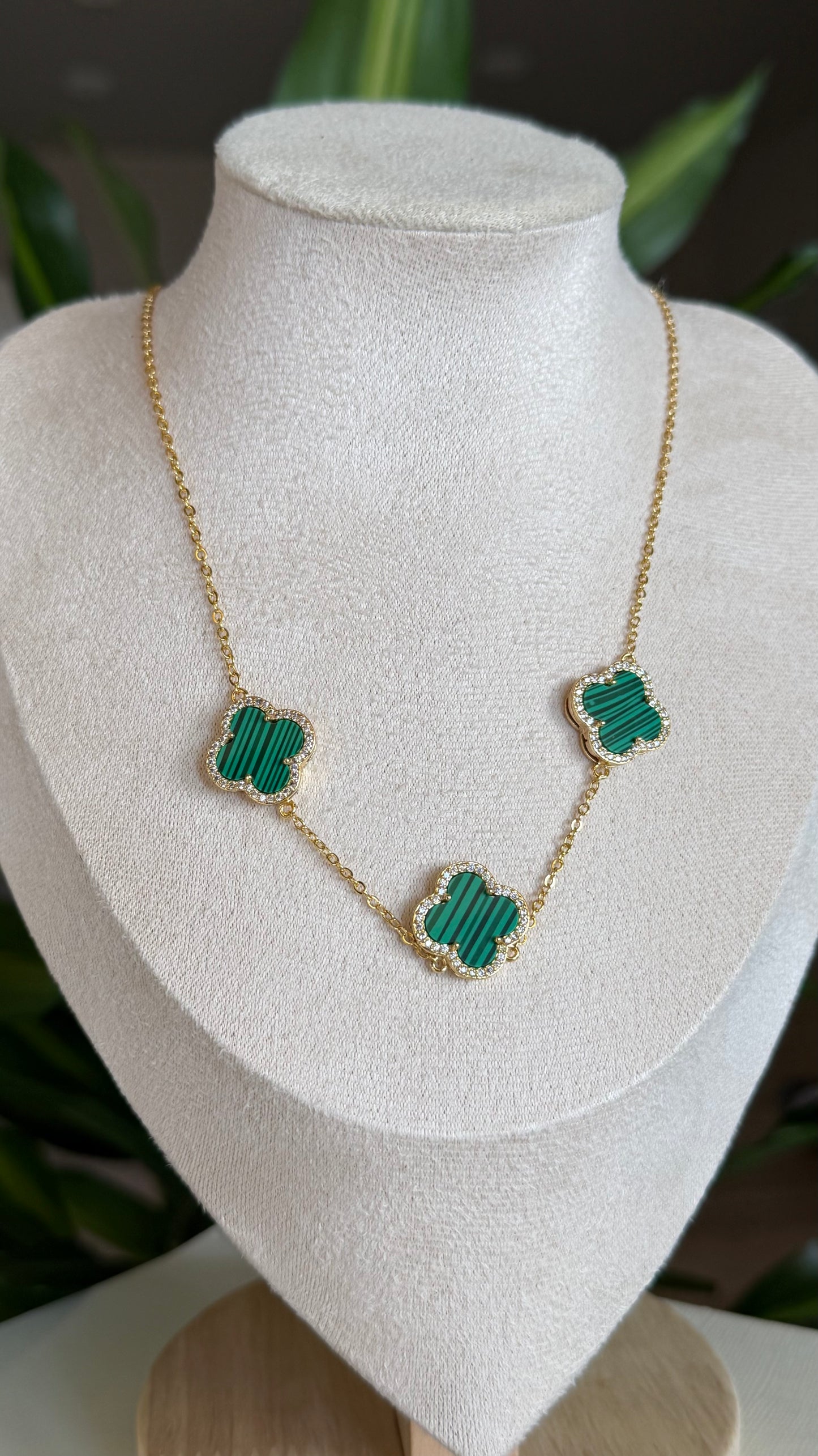 Four Clover Green Necklace