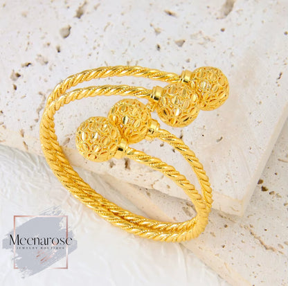 Bracelet- Malwii Bangles