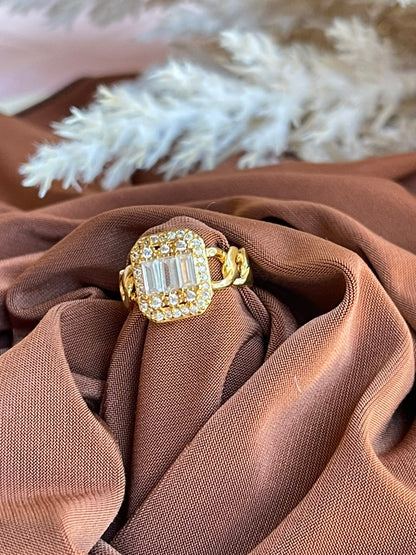 Zircon Chain Ring