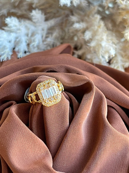 Zircon Chain Ring