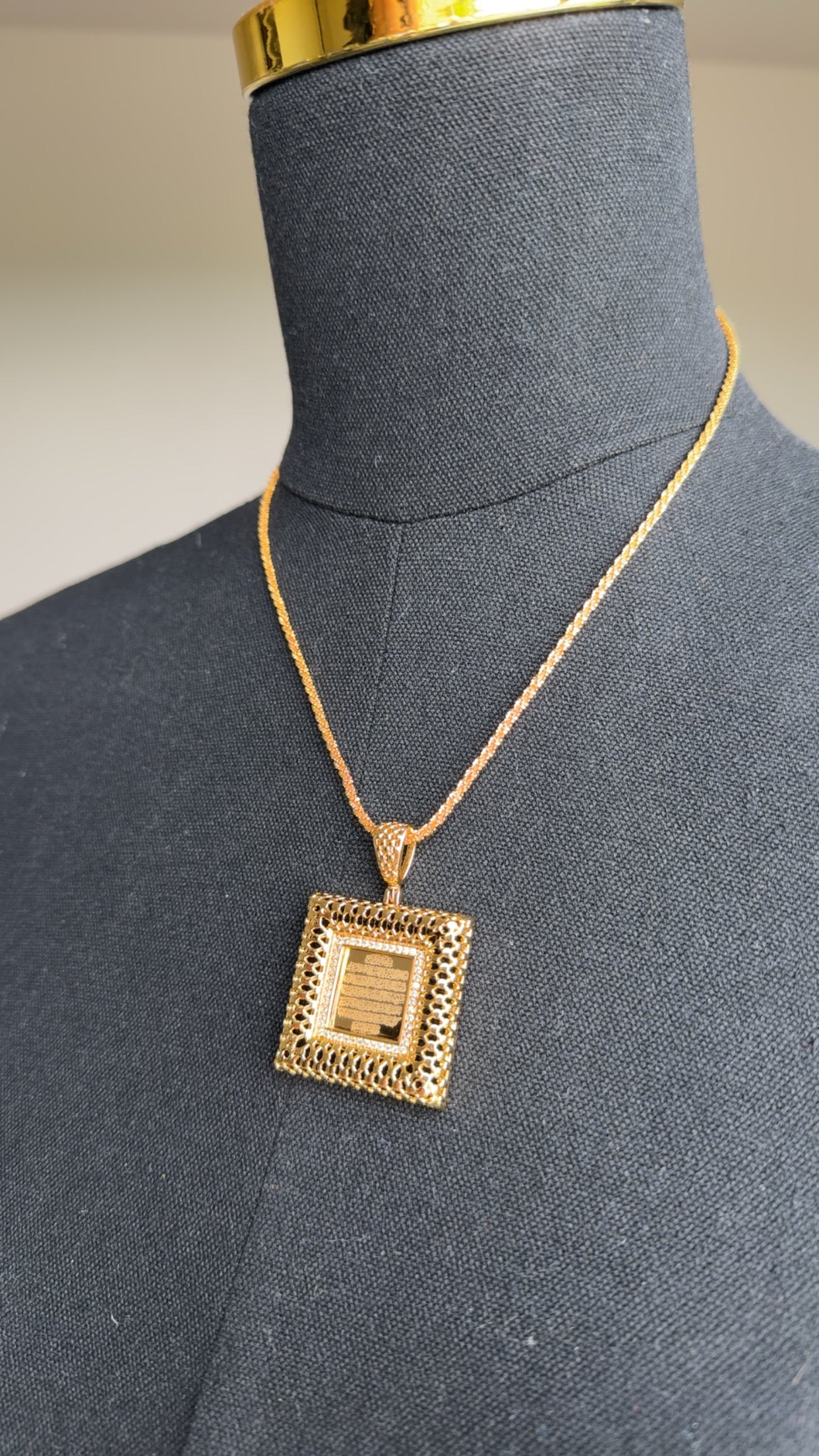 Ayat Al-Kursi Necklace with Chain