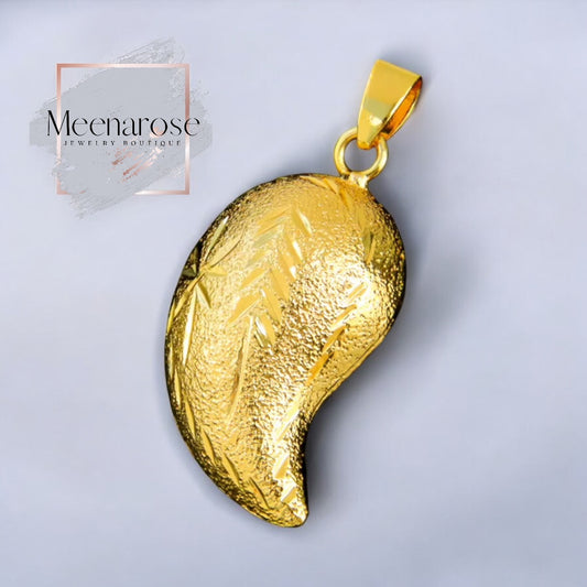 Louzza Pendant Necklace