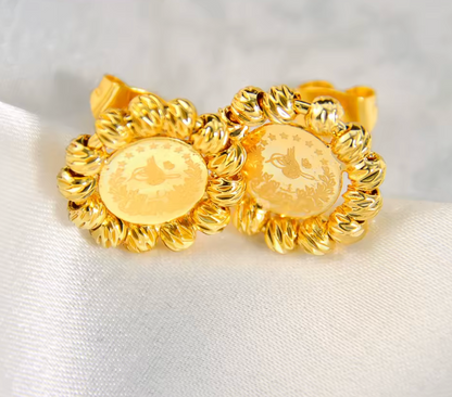 Lira Studs