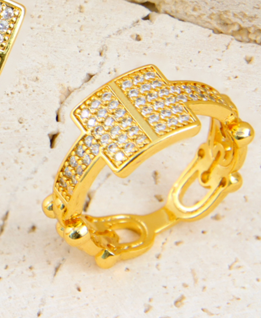 Tbar Zircon Ring