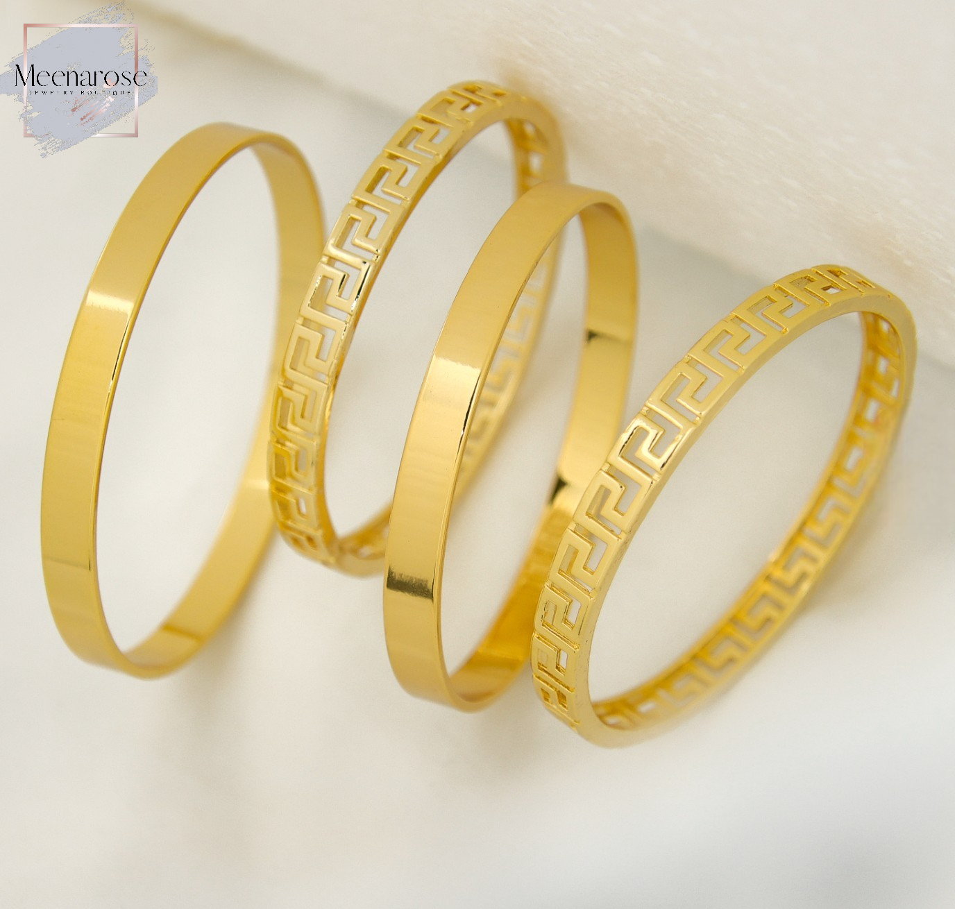 Openwork Set of Bangles