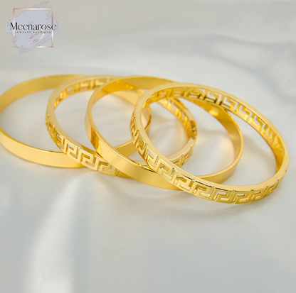 Openwork Set of Bangles
