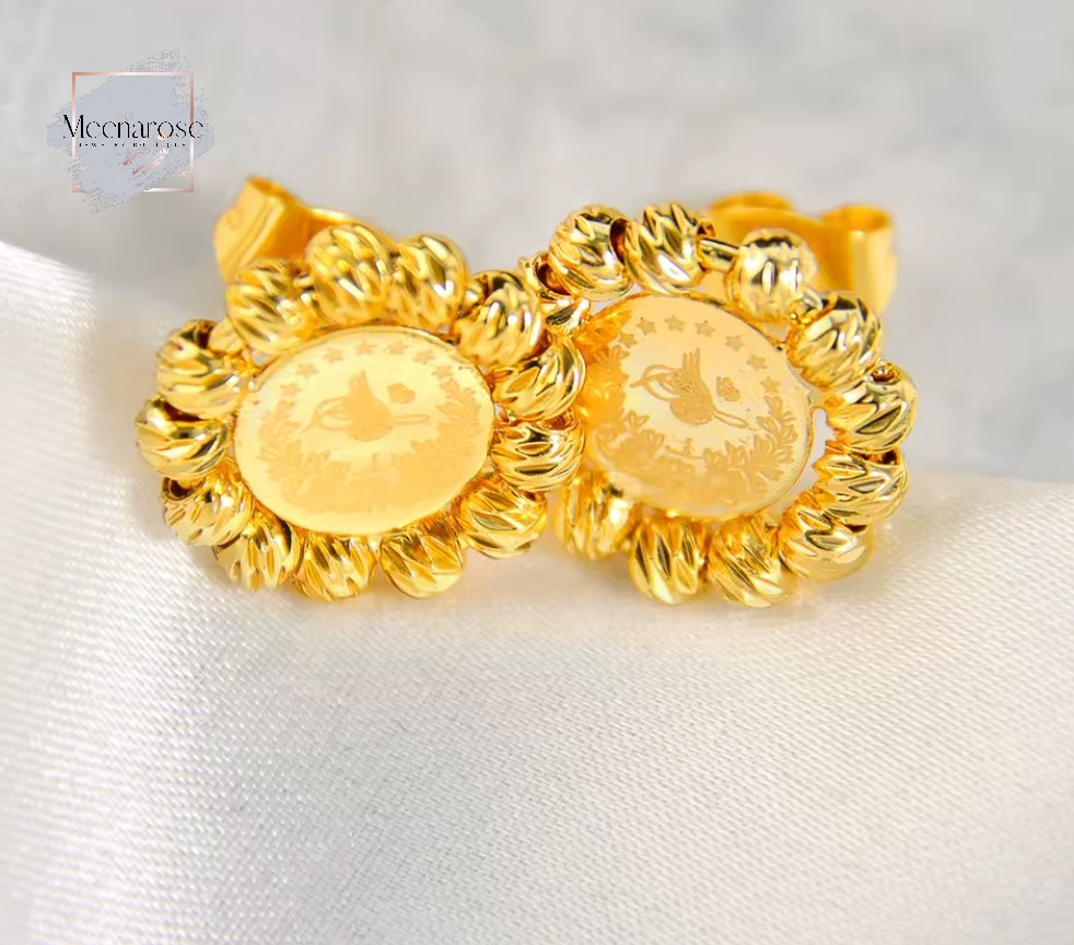 Lira Studs