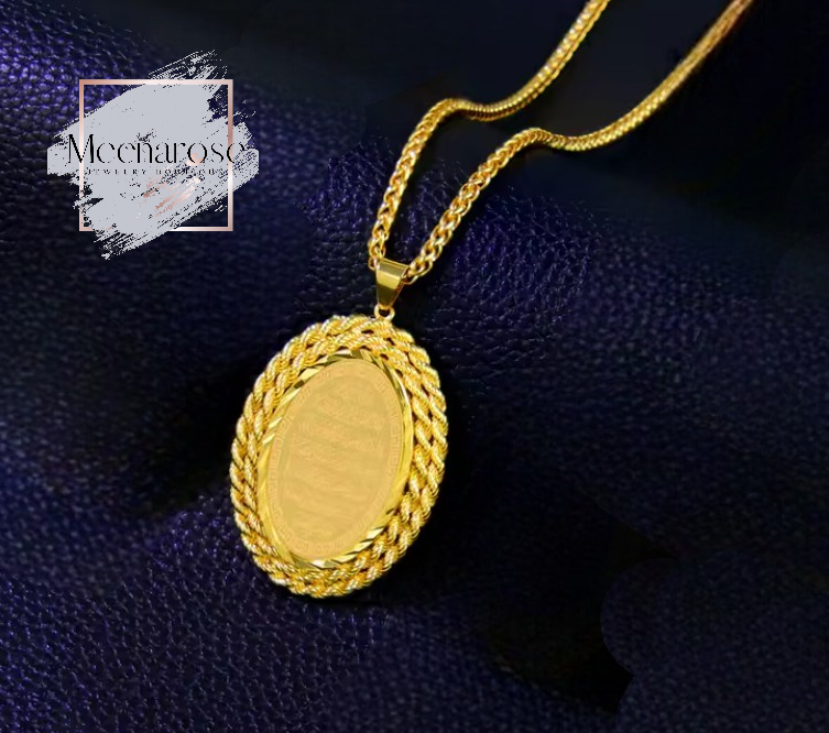 Oval Ayat Al-Kursi Necklace